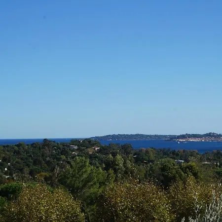 Апартаменты Les Restanques Du Golfe De Saint Tropez Гримо