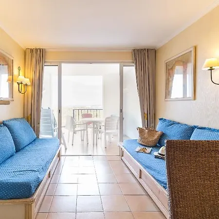 Les Restanques Du Golfe De Saint Tropez Гримо