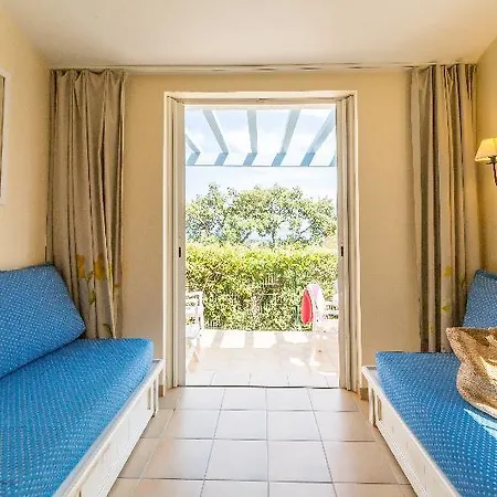 Апартаменты Les Restanques Du Golfe De Saint Tropez Гримо